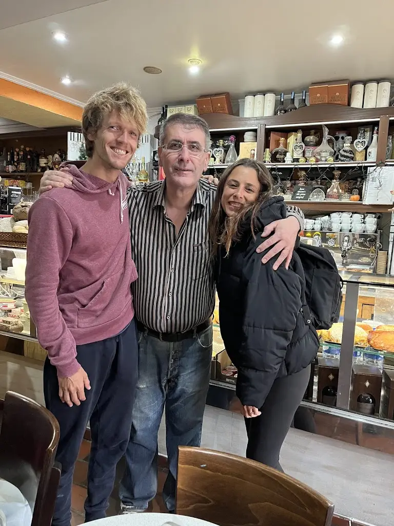 Nuri Korn_Cafetaria Casa Maroto_São Pedro da Cadeira_review