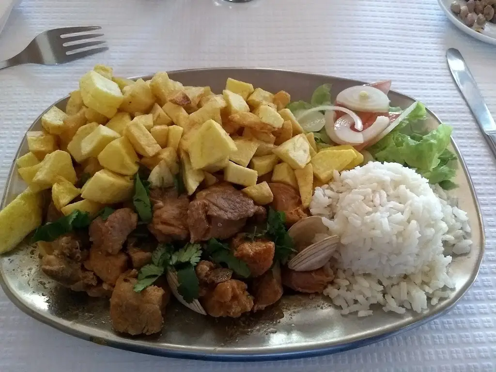A Grelha - Moutinho & Carvalho, Lda. restaurante en São Domingos de Rana