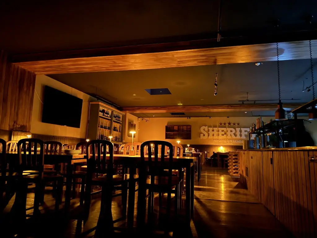 Panadda Kumbarn_Sheriff Steakhouse Tires_São Domingos de Rana_recensione