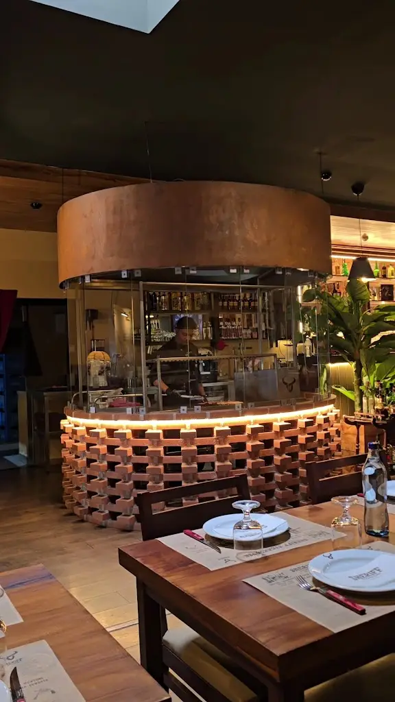 Sheriff Steakhouse Tires_São Domingos de Rana_slider_image_2