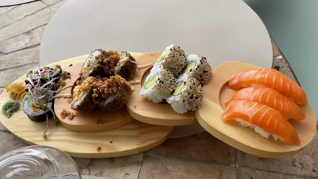 Dominik Holemar_Asuka Sushi_Vieira de Leiria_recensione