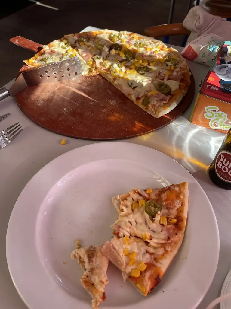 Justin West_O Cantinho da Pizza_Calheta de São Jorge_recensione