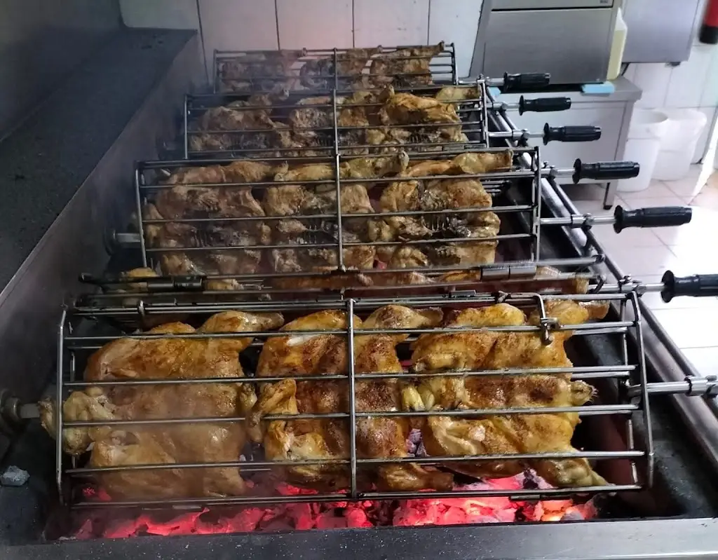 Churrasqueira "O Melhor Pito" restaurant in Luso