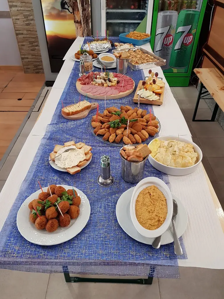 Ana Lopes_Molhos Pitorescos_Caneças_recensione