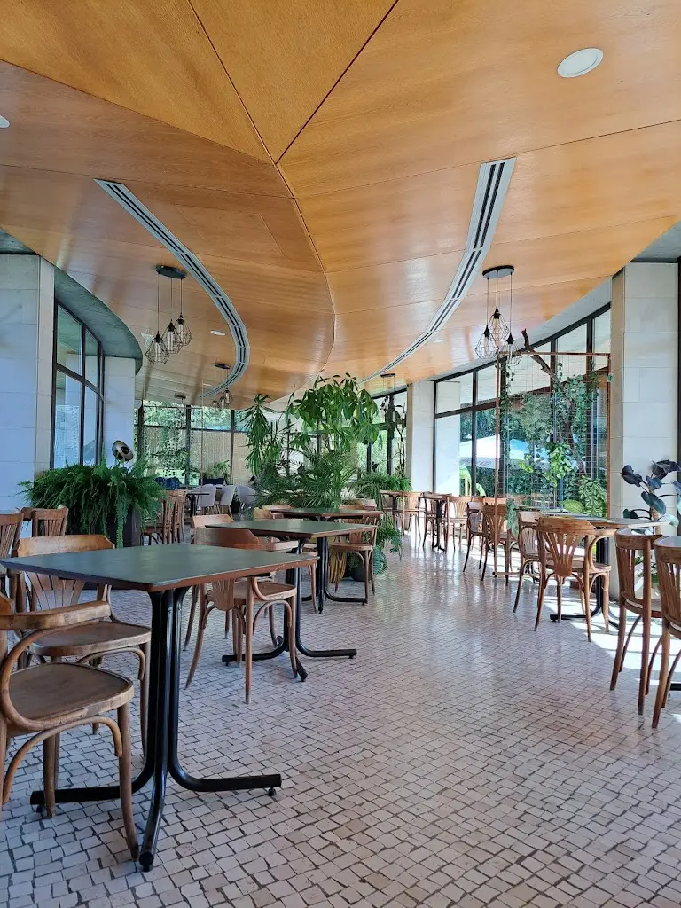 Dona Sardinha_Luso_slider_image_3