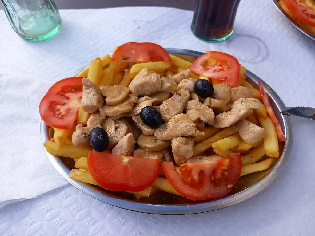 Iva Knapekova_Bolo Do Caco Da Calheta_Arco da Calheta_review