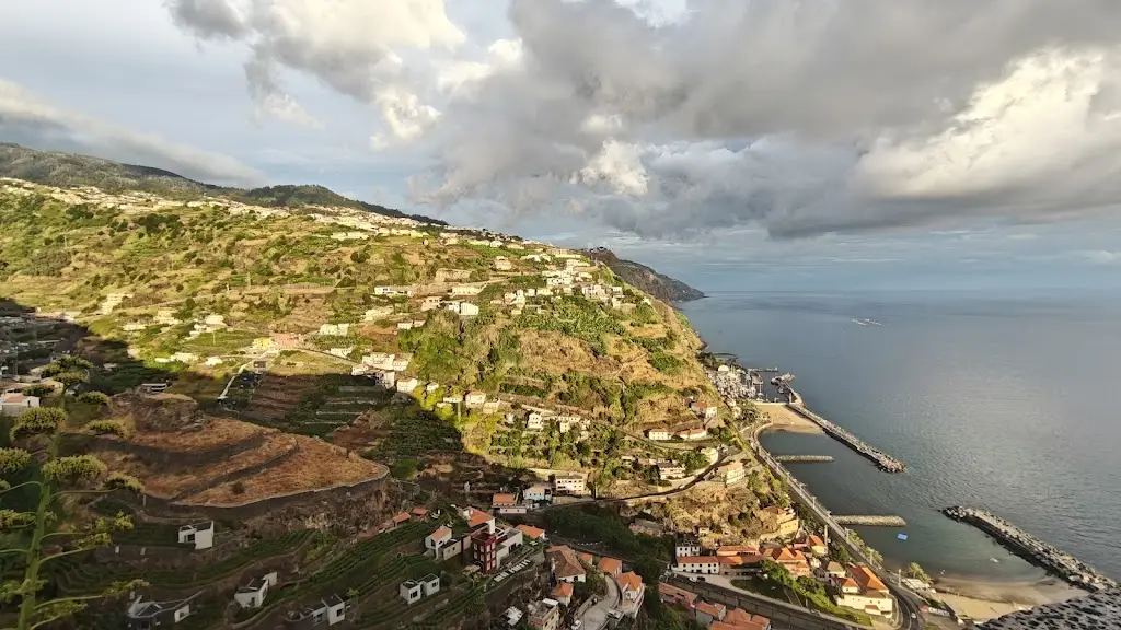 Freek van den Ende_Magnolia Contemporary Bar & Restaurant_Calheta_review