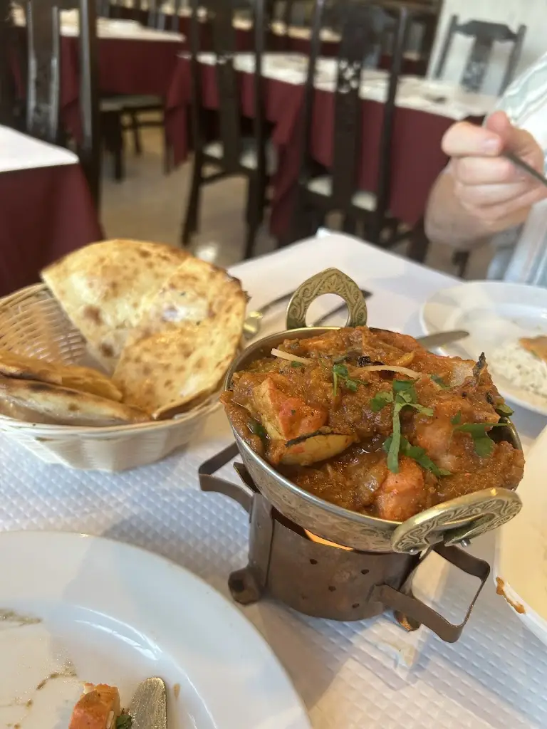 Dawn Carey_Little Nepal restaurants_Sacavém_recensione