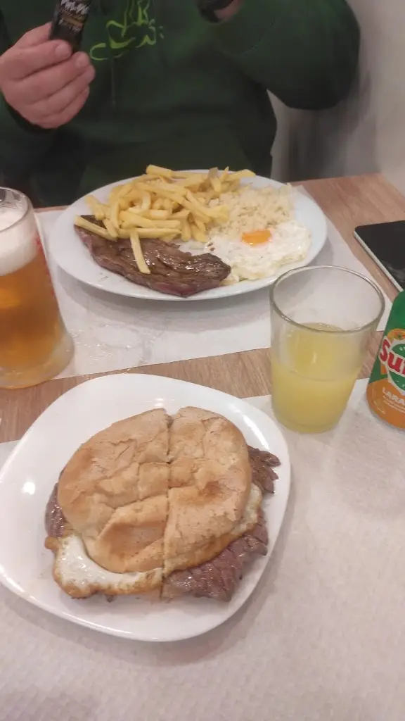 Flávio Peralta_Hamburgo_Venda do Pinheiro_recensione