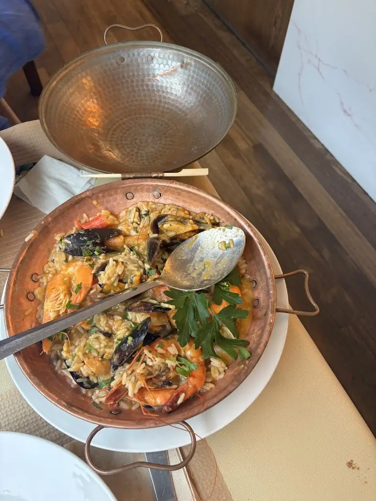 sara crosetti_Deserta Pequena_Câmara de Lobos_Bewertung