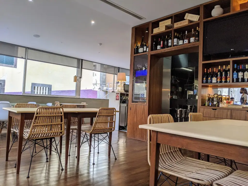 Deserta Pequena ristorante a Câmara de Lobos