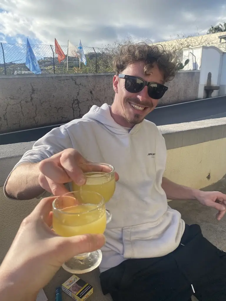 Tori Taylor_Tasca Canhas_Canhas_recensione