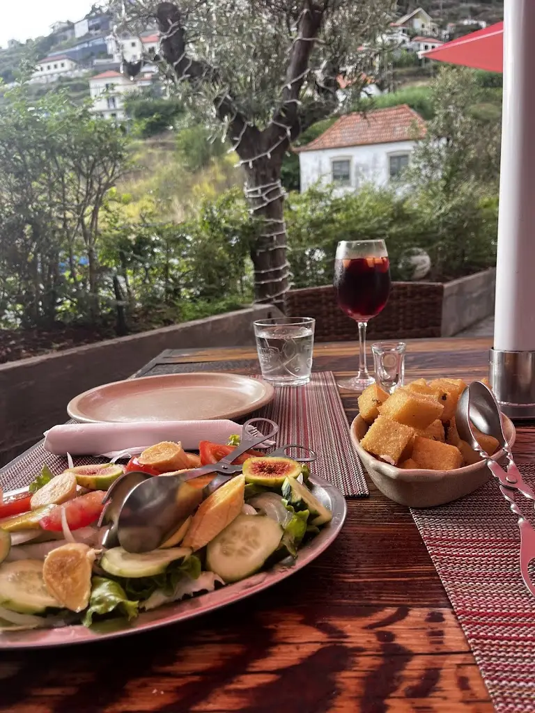 S_Restaurante La Parreira_Campanário_reseña