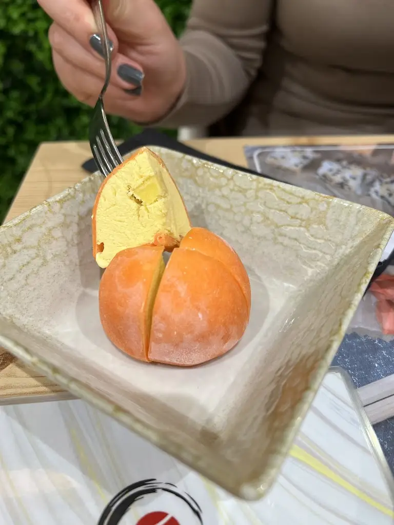 C M_Ajikura_Vialonga_reseña