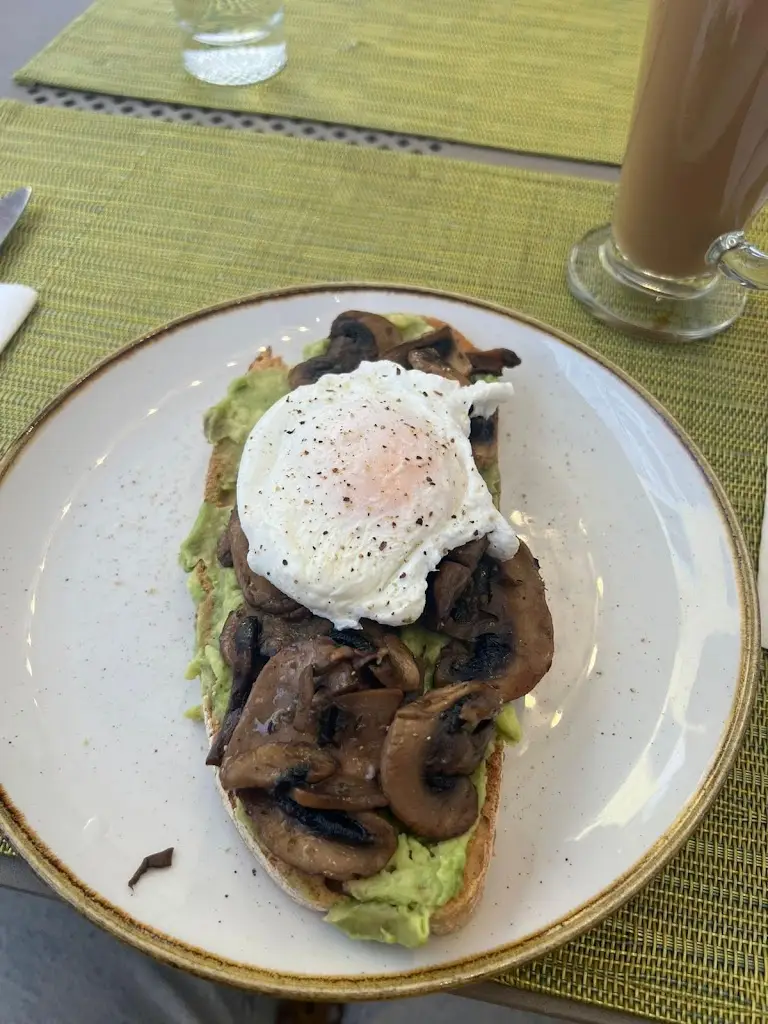 F. Joel Nobrega_O Galã_Machico_reseña