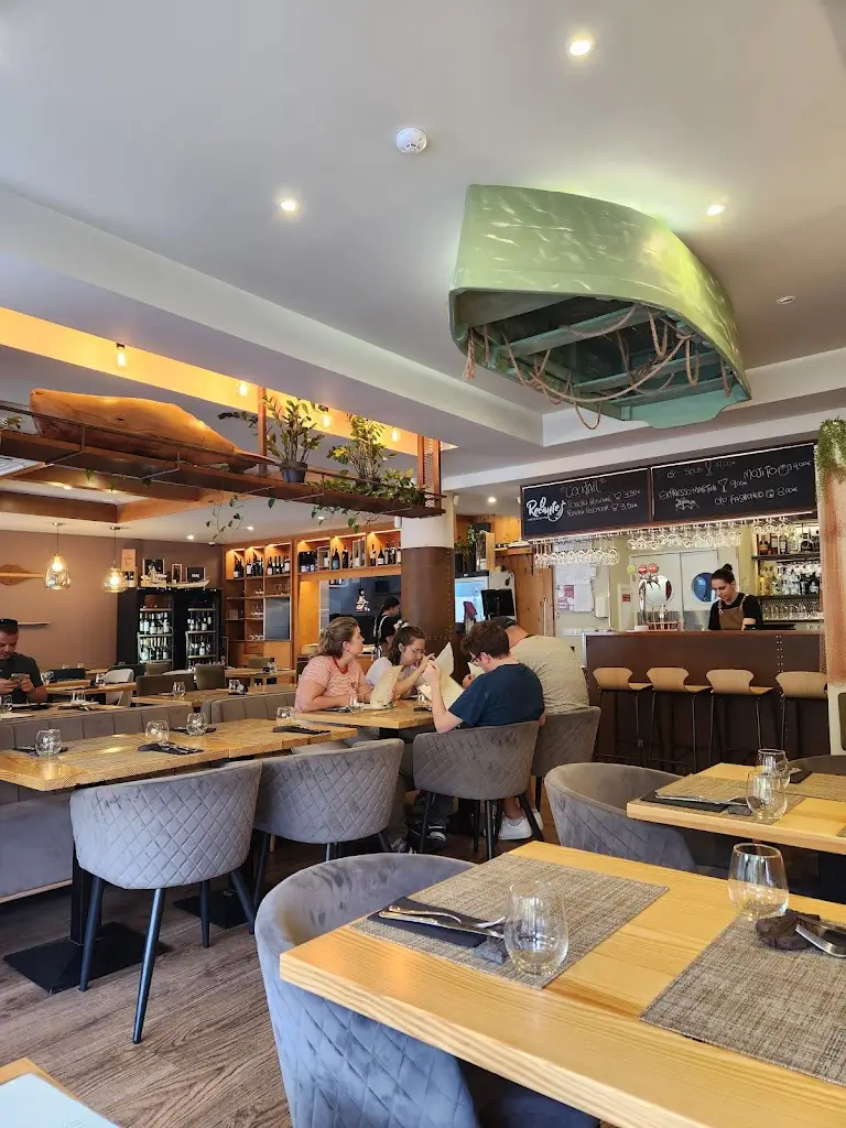 Isabelle Lam_Restaurante O Recante_Caniçal_reseña