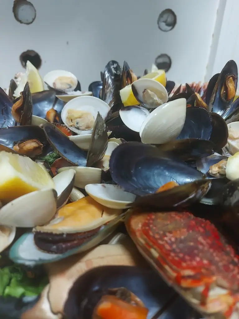 Menu_CAIS,Wine&Tapas Bar_Caniçal_immagine_5