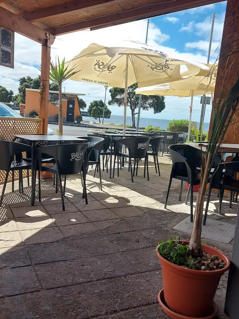 CAIS,Wine&Tapas Bar ristorante a Caniçal