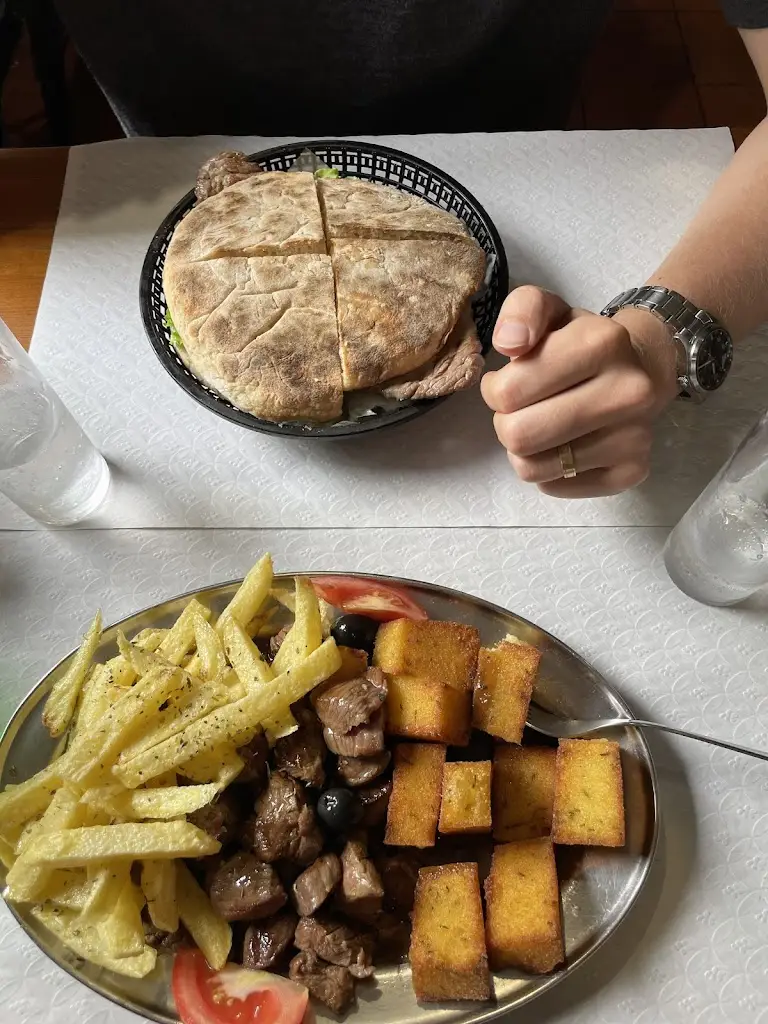 Christina Minu_O Rústico_Nossa Senhora do Monte_review