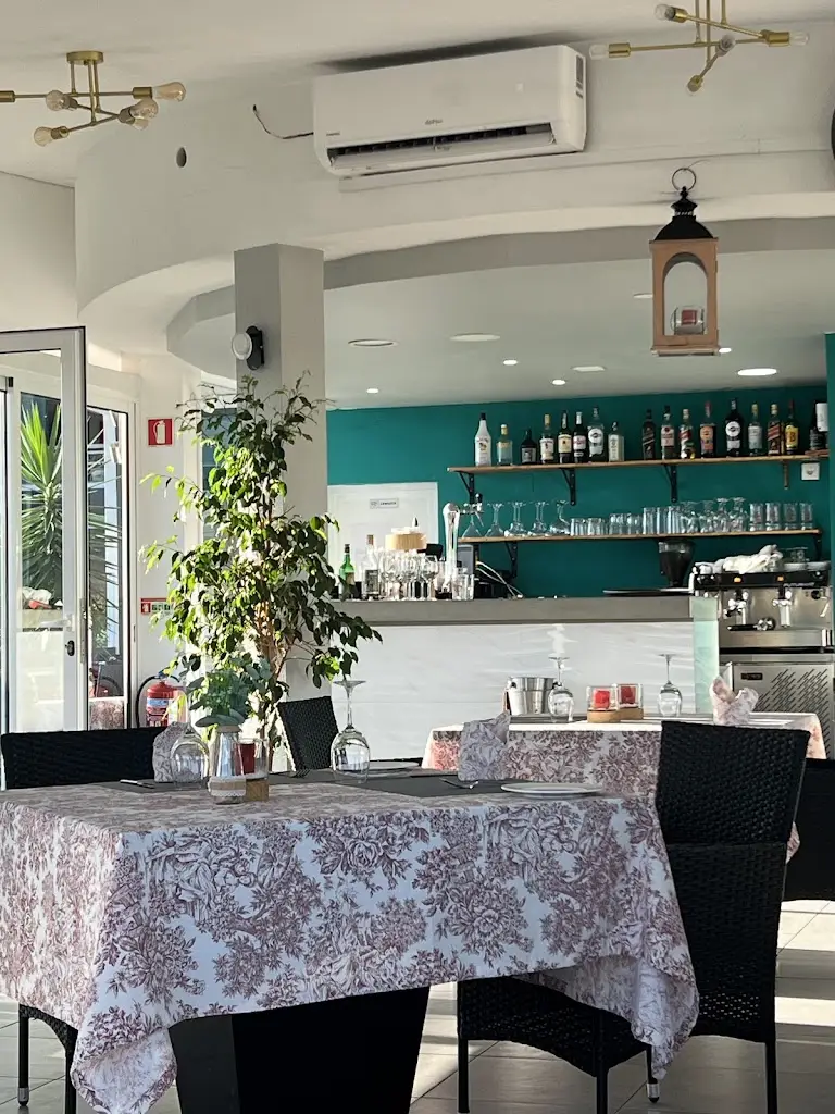 Corner205 International Restaurant_Funchal_slider_image_1