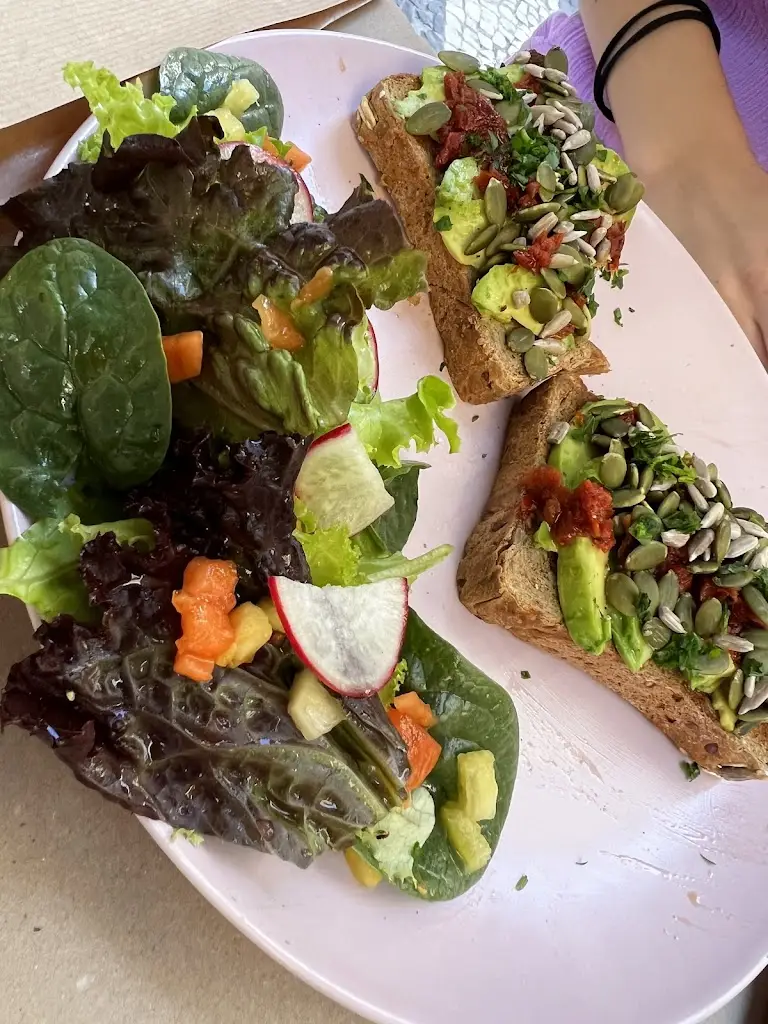 Menu_Mya Petit Café brunch restaurant_Funchal_immagine_8