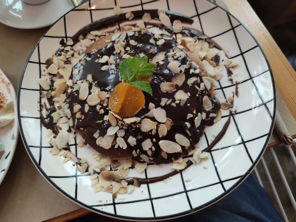 Florian Winkler_Mya Petit Café brunch restaurant_Funchal_recensione