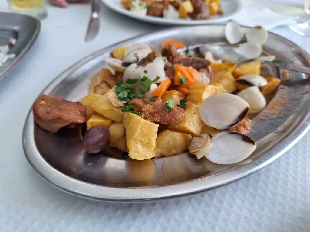 Antonio Lima_O Barracão_Estarreja_review