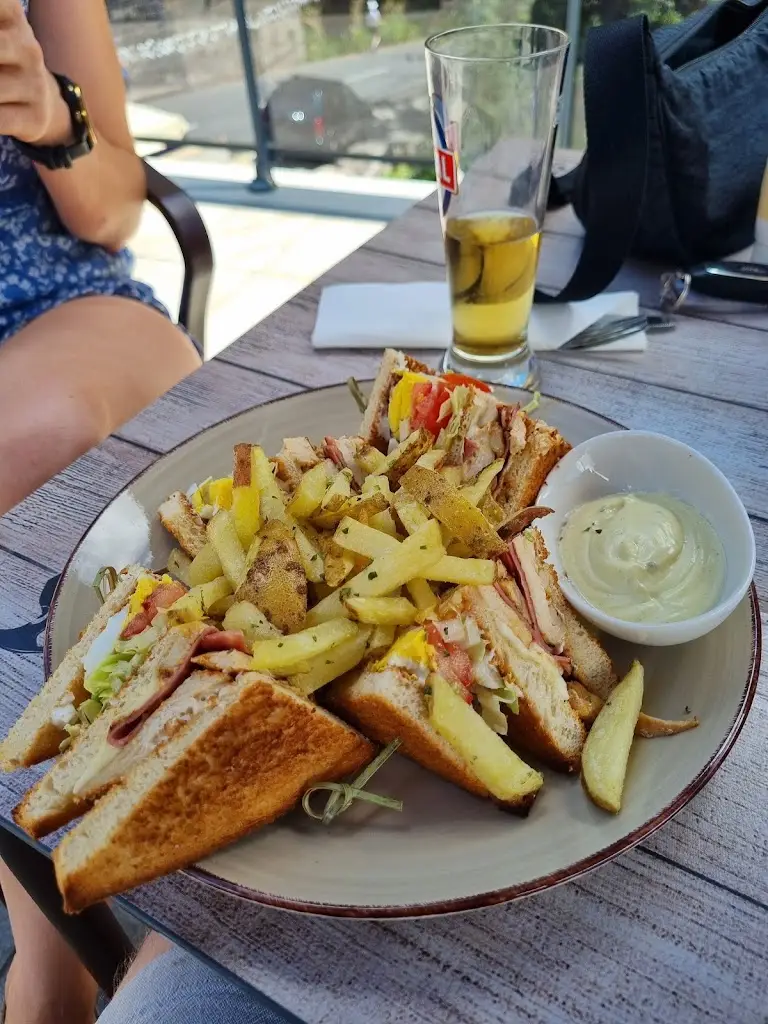 Bryn Dickerson_Naibers_Curral das Freiras_recensione