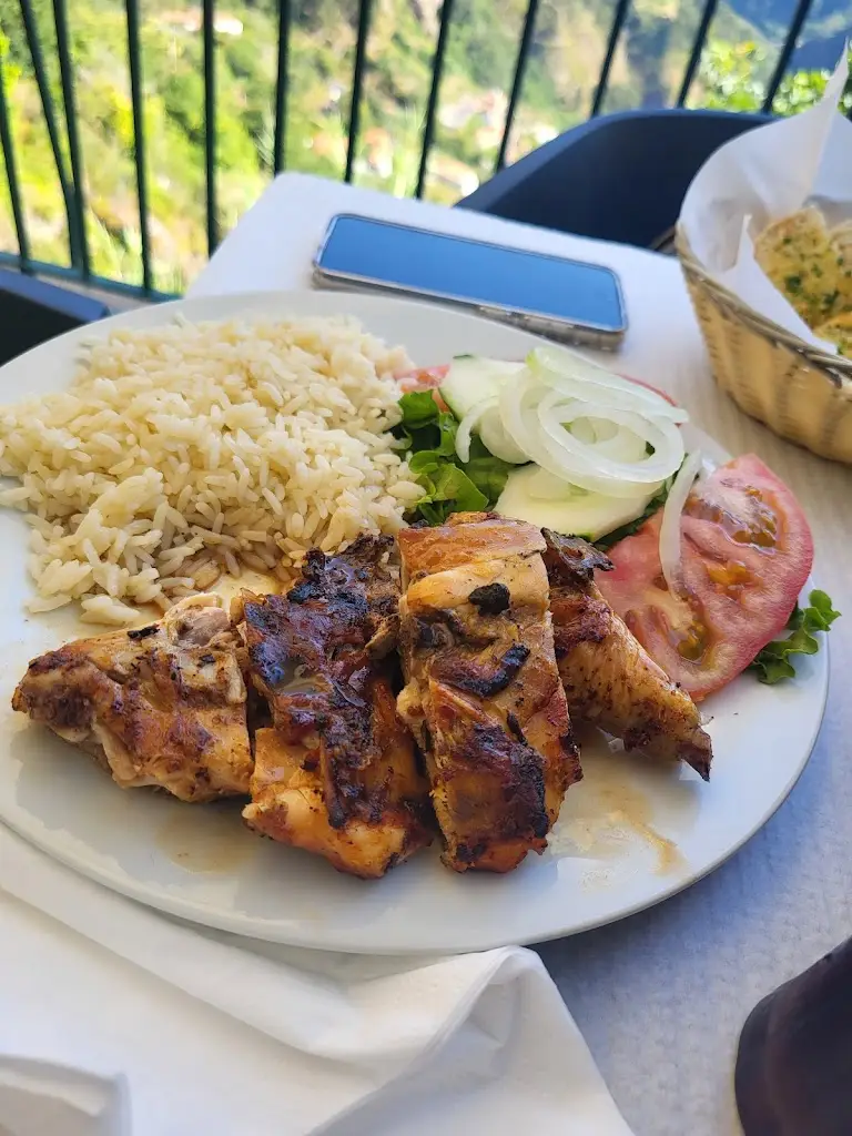 Menu_La Perla Restaurante | Bar_Curral das Freiras_imagen_7