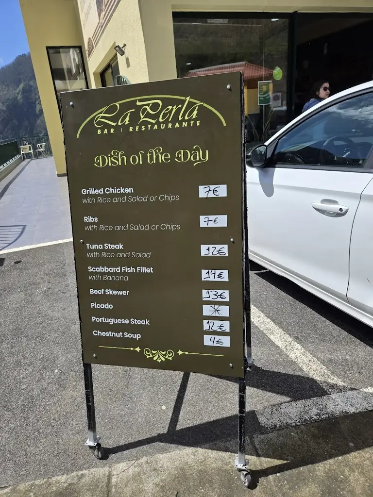 Phillip Salvador Lee_La Perla Restaurante | Bar_Curral das Freiras_reseña