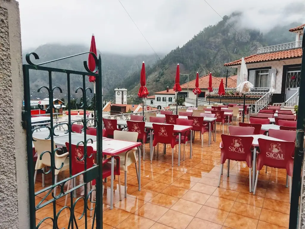 Vale das Freiras ristorante a Curral das Freiras