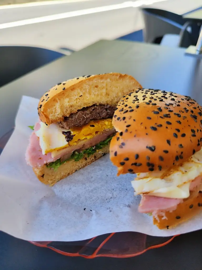 Menu_Pinto's Clock Café_Curral das Freiras_imagen_5