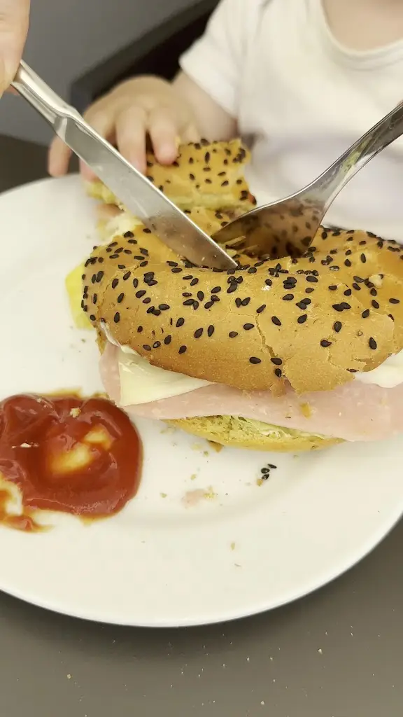 Travel Silly_Pinto's Clock Café_Curral das Freiras_reseña