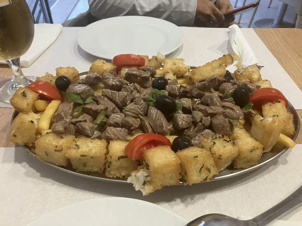 Pinto's Clock Café_Curral das Freiras_slider_image_3