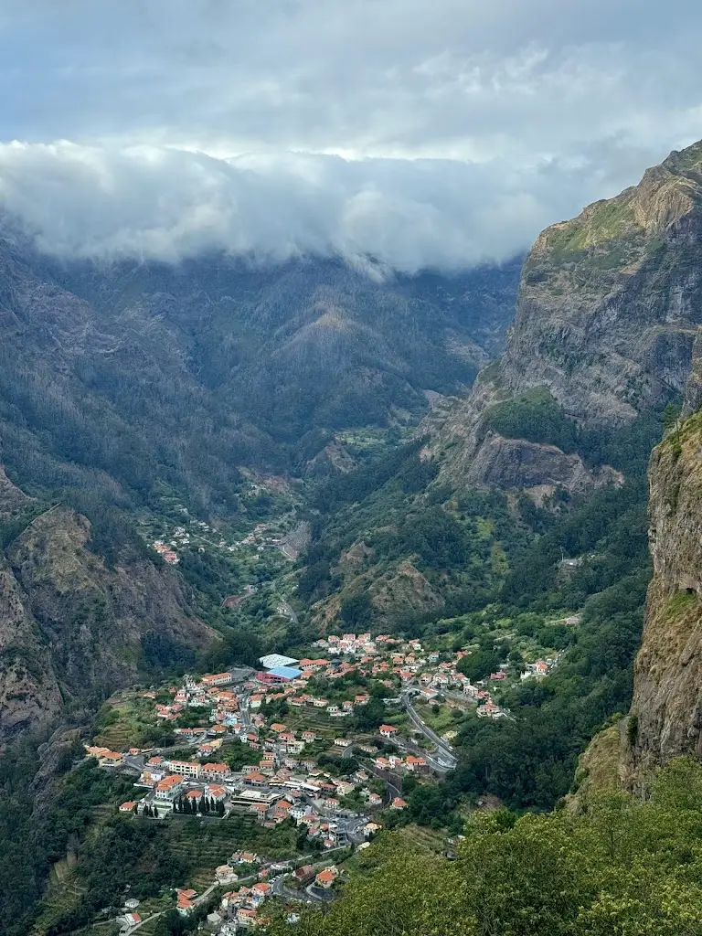 Olteanu Andrei_Eira Do Serrado_Curral das Freiras_review