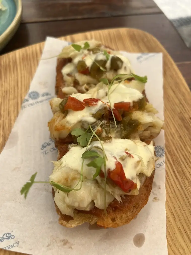 Lucy Qu_The Old Pharmacy_Ponta do Sol_review