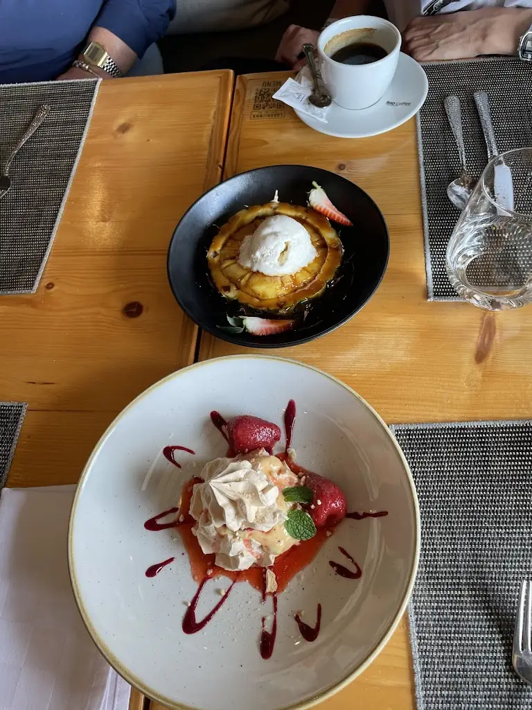 M L_Laranjinha_Caniço_reseña