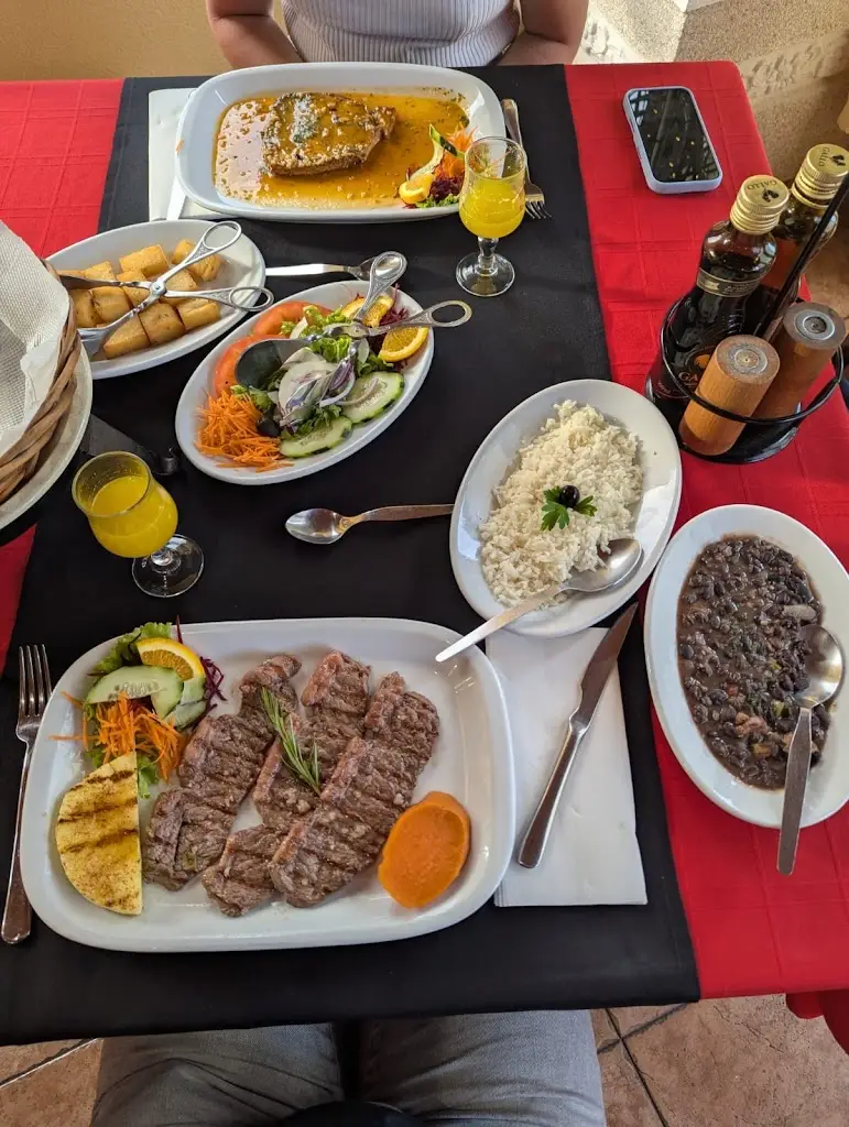 Ece Serin_La Terraça_Caniço_reseña