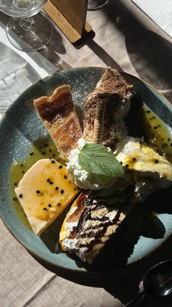 Taisiia Aleksanian_Abrigo do Pastor restaurant_Camacha_recensione