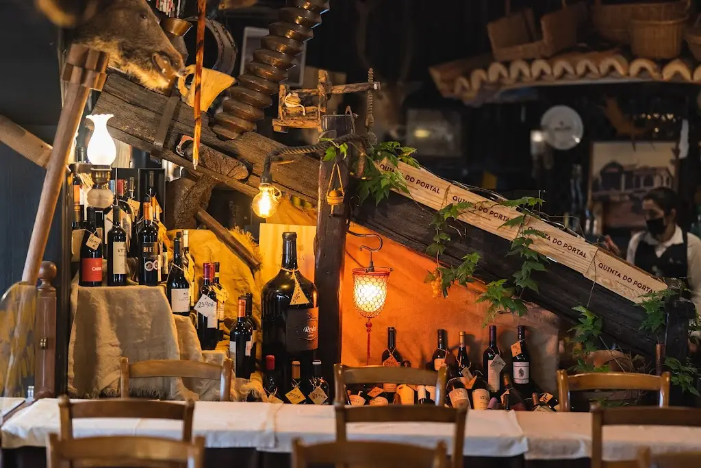 Abrigo do Pastor restaurant_Camacha_slider_image_1