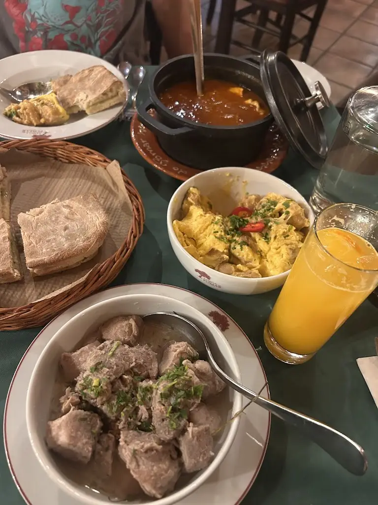 Melanie Jin_Adega do Pomar_Camacha_recensione