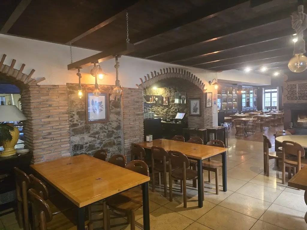 Abrigo do Poiso Restaurant_Camacha_slider_image_3