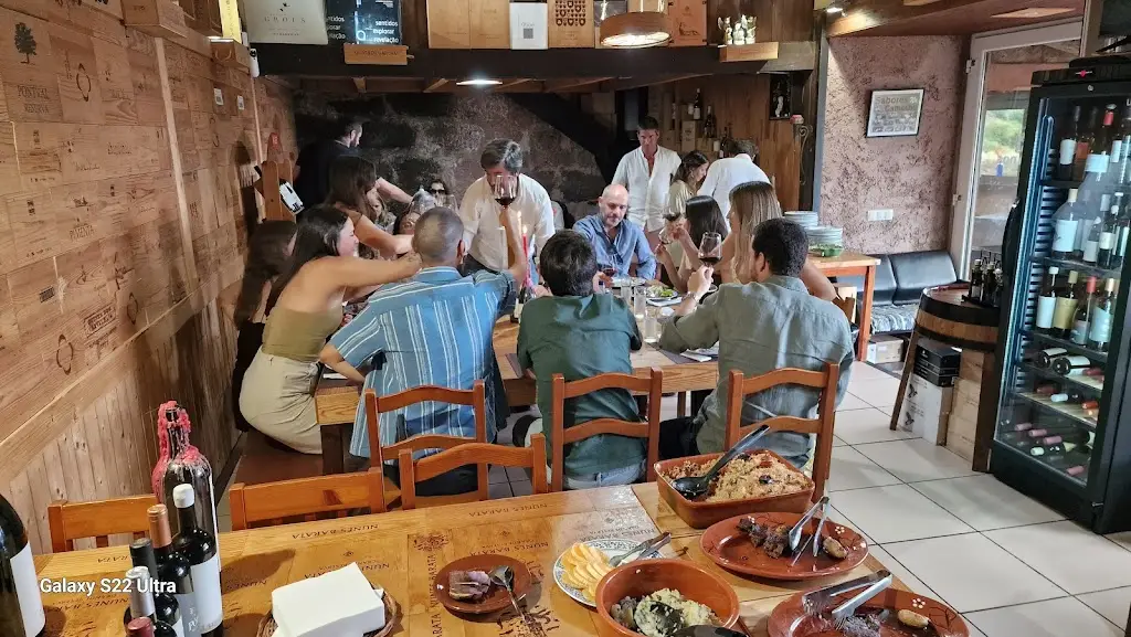 Casa dos Salgados_Camacha_slider_image_1