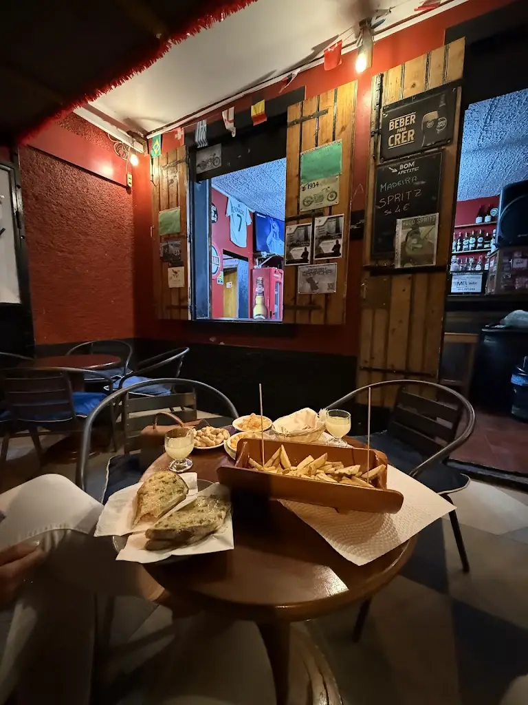 Cezary Wierzgała_Tasca do Avô_Camacha_review