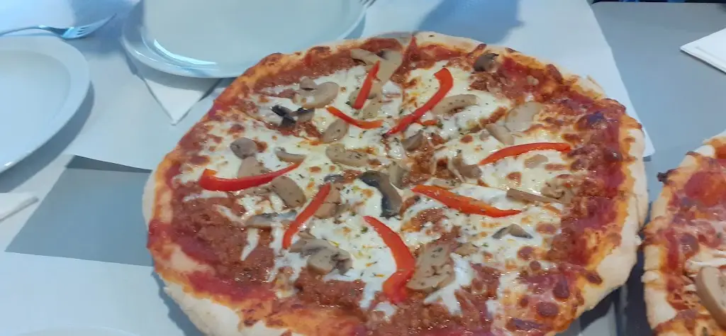 Menü_Snack-bar e Pizzaria CASA NOSTRA_Camacha_Bild_6