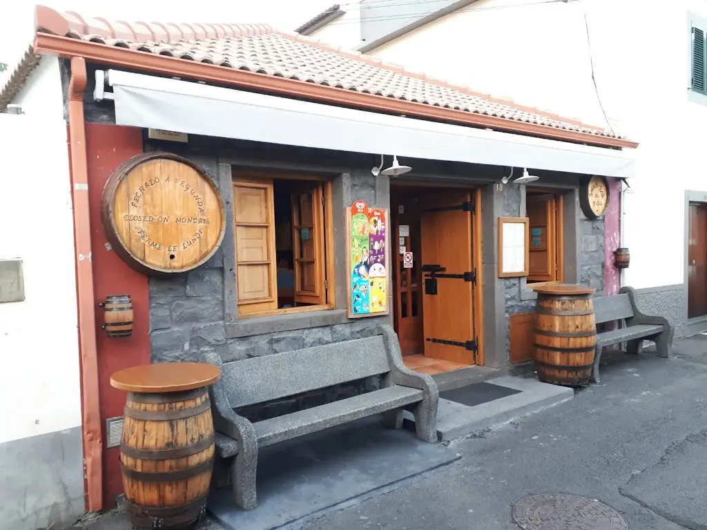 A Pipa restaurant & bar_Porto da Cruz_slider_image_1