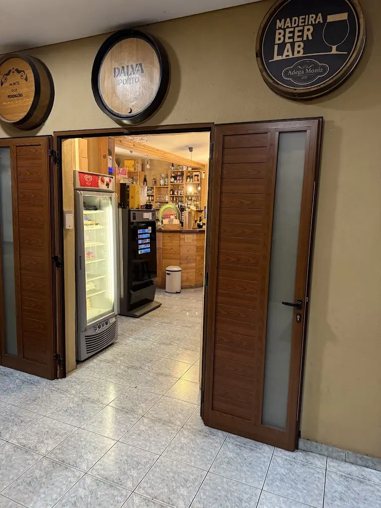 Adega Moniz restaurant in Porto da Cruz