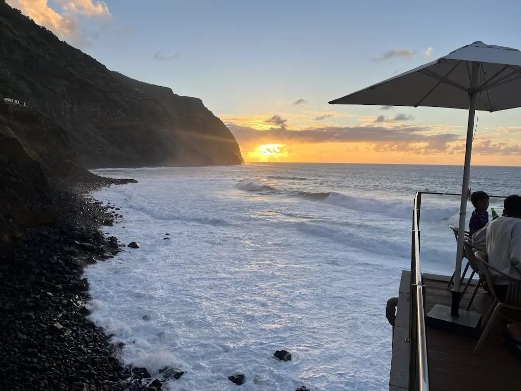 Prasenjit Banerjee_Sea View Restaurante_Porto Moniz_recensione