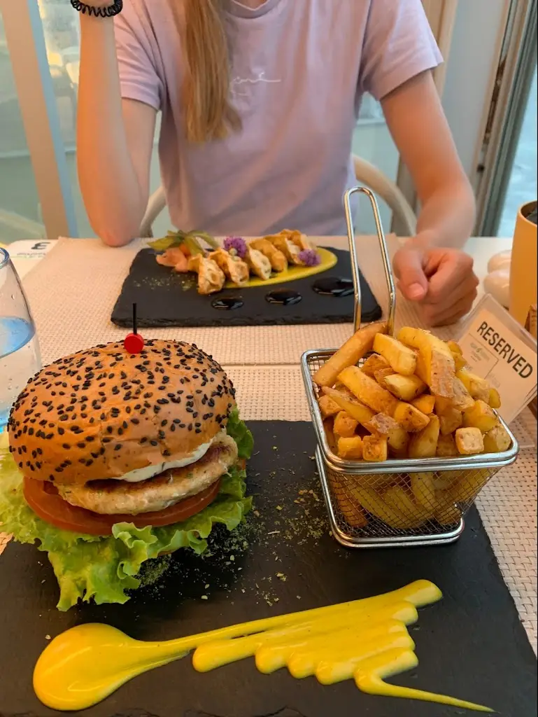 BossBaouzza_Sea View Rooftop_Porto Moniz_review