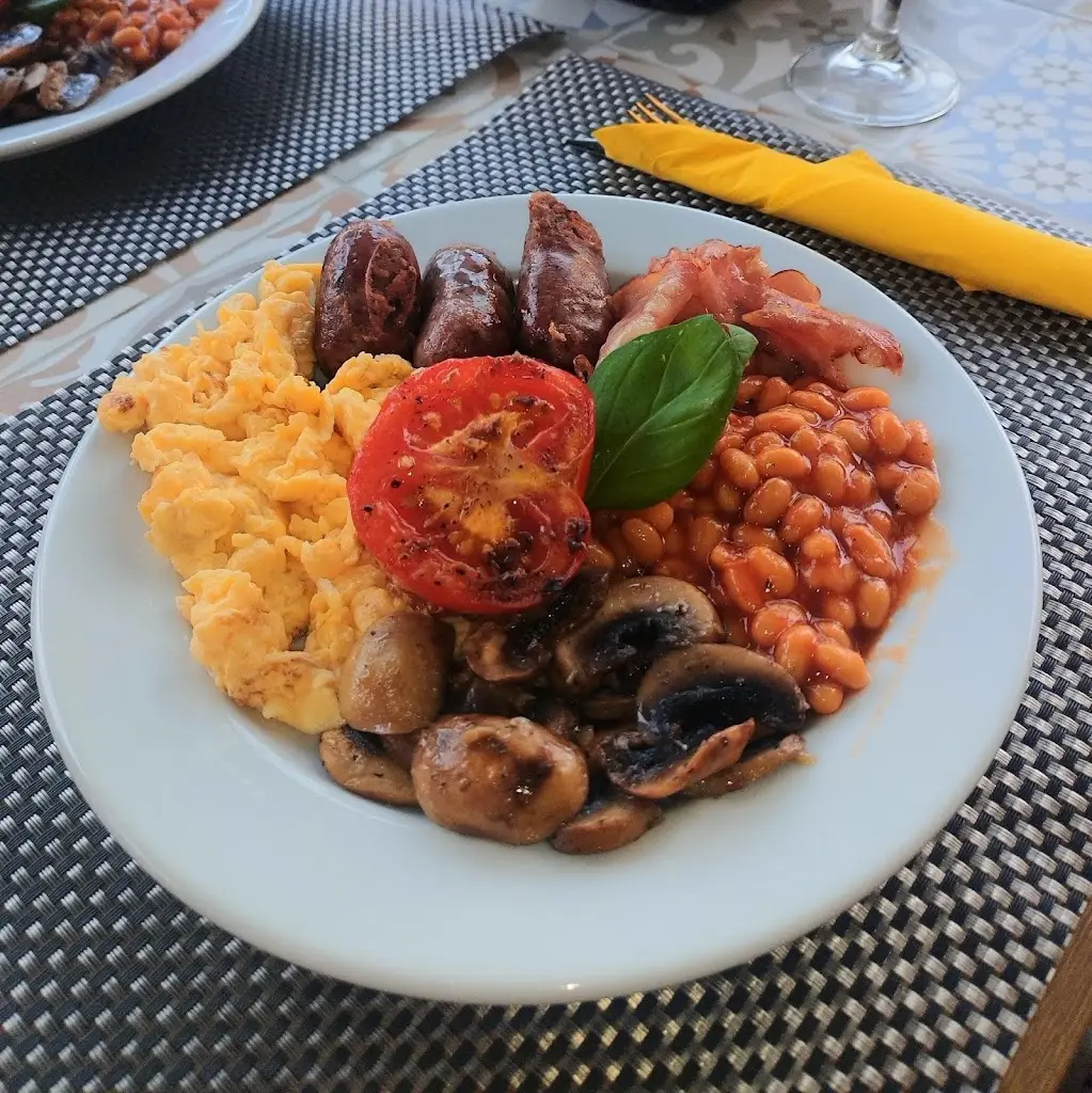 Carmen m_Cantina Esmeralda Brilhante_Porto Moniz_Bewertung